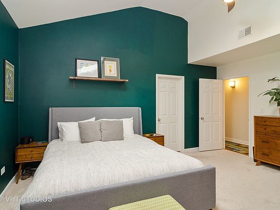 5th image of 2303 W Chicago Ave APT 4