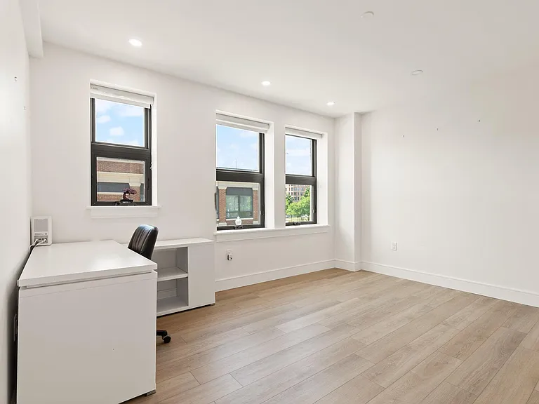 1950 Washington St #2G — Photo 11