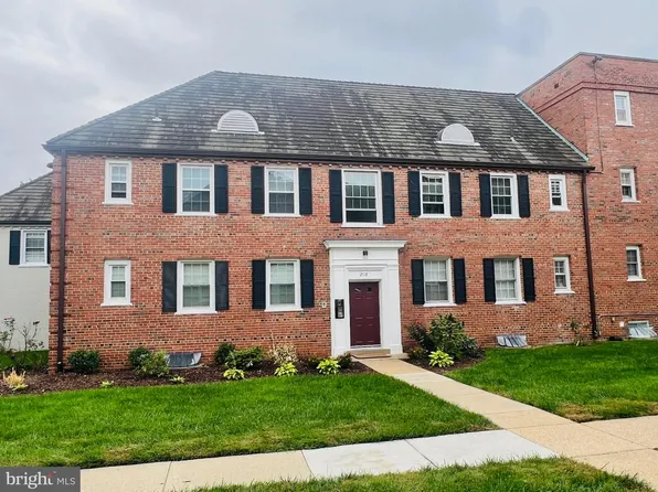 2113 Fort Davis St SE APT 102, Washington, DC 20020
