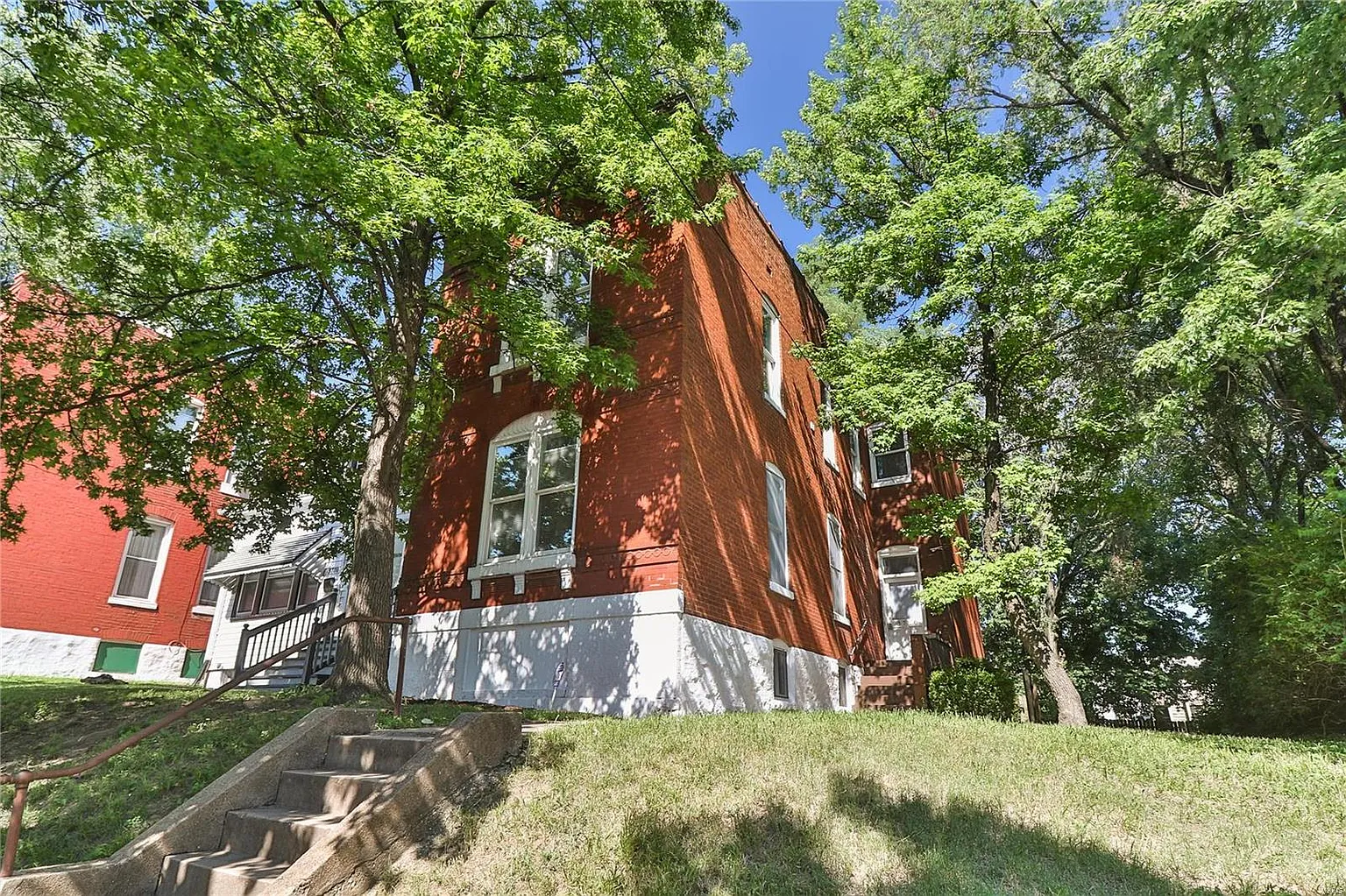 3710 Illinois Ave photo 1