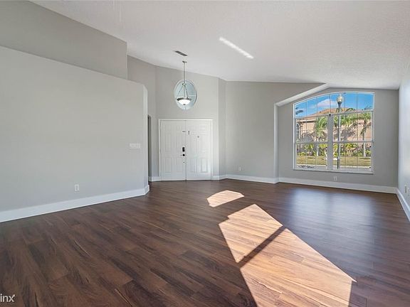 5th image of 6829R Bouganvillea Crescent Dr