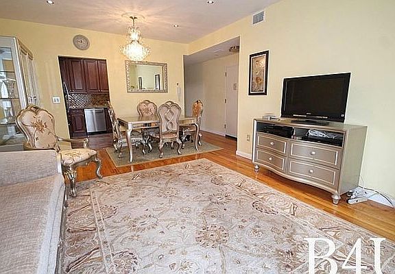 5th image of 1952 Bergen Ave #2A