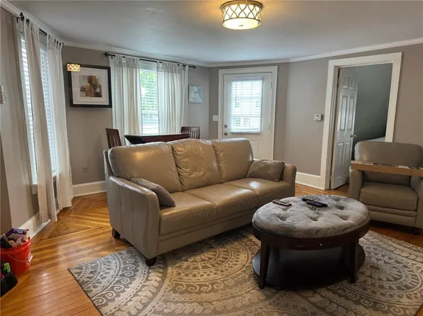 4 Hammond St #5, Newport, RI 02840
