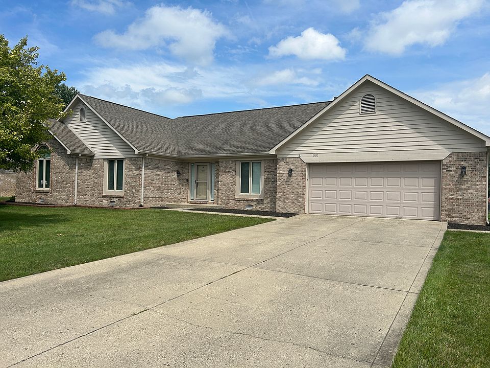 1st image of 881 Saint Andrews Dr