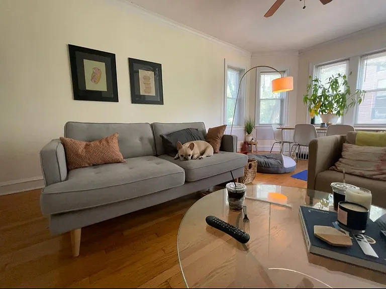 1934 N Fairfield Ave #2F — Photo 4
