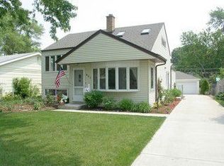 957 S Fairfield Ave, Elmhurst, IL