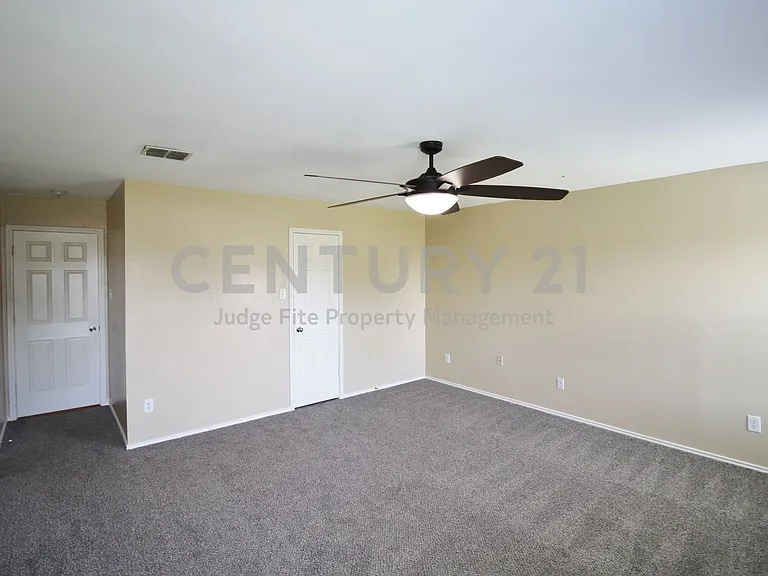 321 Briar Oaks Dr — Photo 8