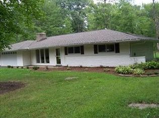 7448 Greenfield Trl, Chesterland, OH 44026