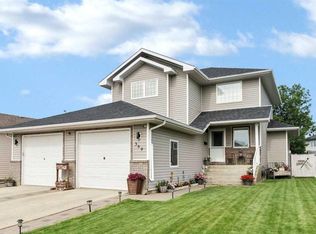 369 SW Stratton Way SE, Medicine Hat, AB T1B4M9