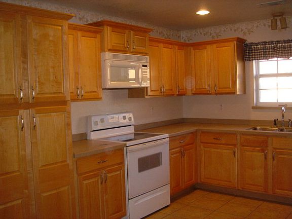 5th image of 143 Georgia Pl
