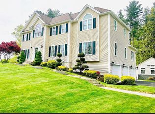1 Pineneedle Ln, Georgetown, MA 01833
