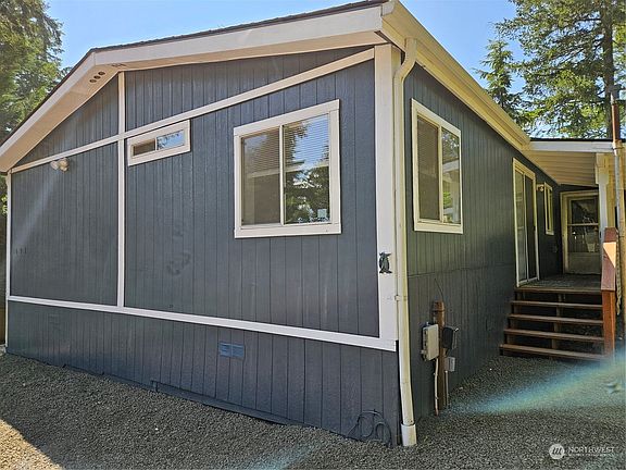 4th image of 1691 N Colony Surf Drive