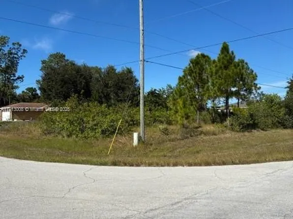 9036 Largo Cir, Labelle, FL 33935