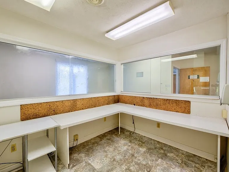 400 West St #2 — Photo 10