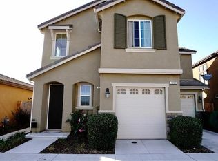 7069 N Astoria Dr, Fresno, CA 93722