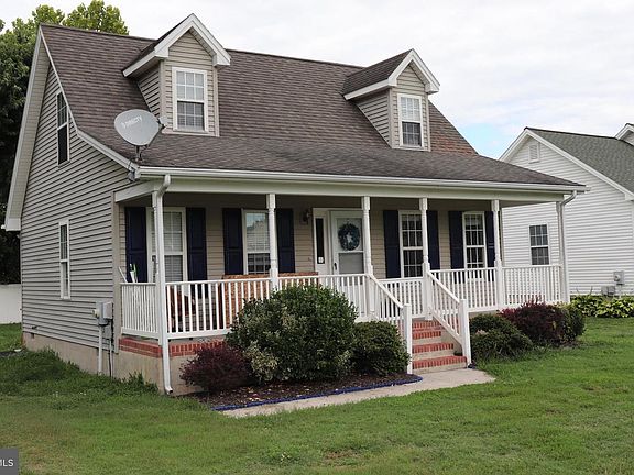 3rd image of 34762 Main St