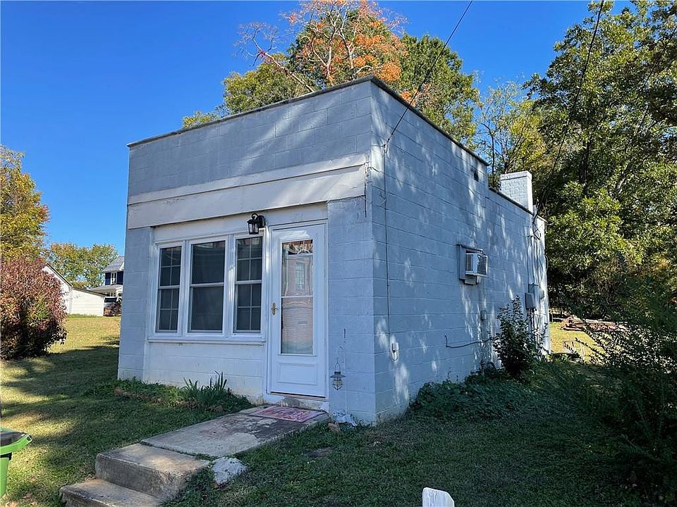 1st image of 311 Smith St