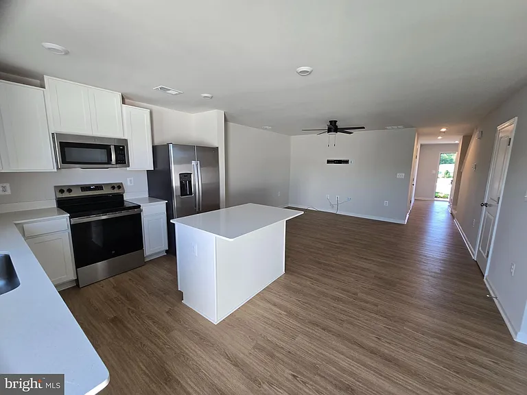 33 Apollo Rd — Photo 33