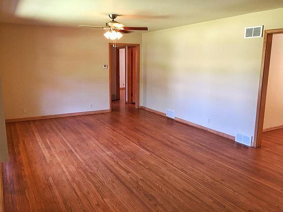 3rd image of 205 W 30th Ave