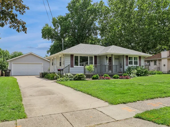 3506 Lindlavista Way, Des Moines, IA 50310