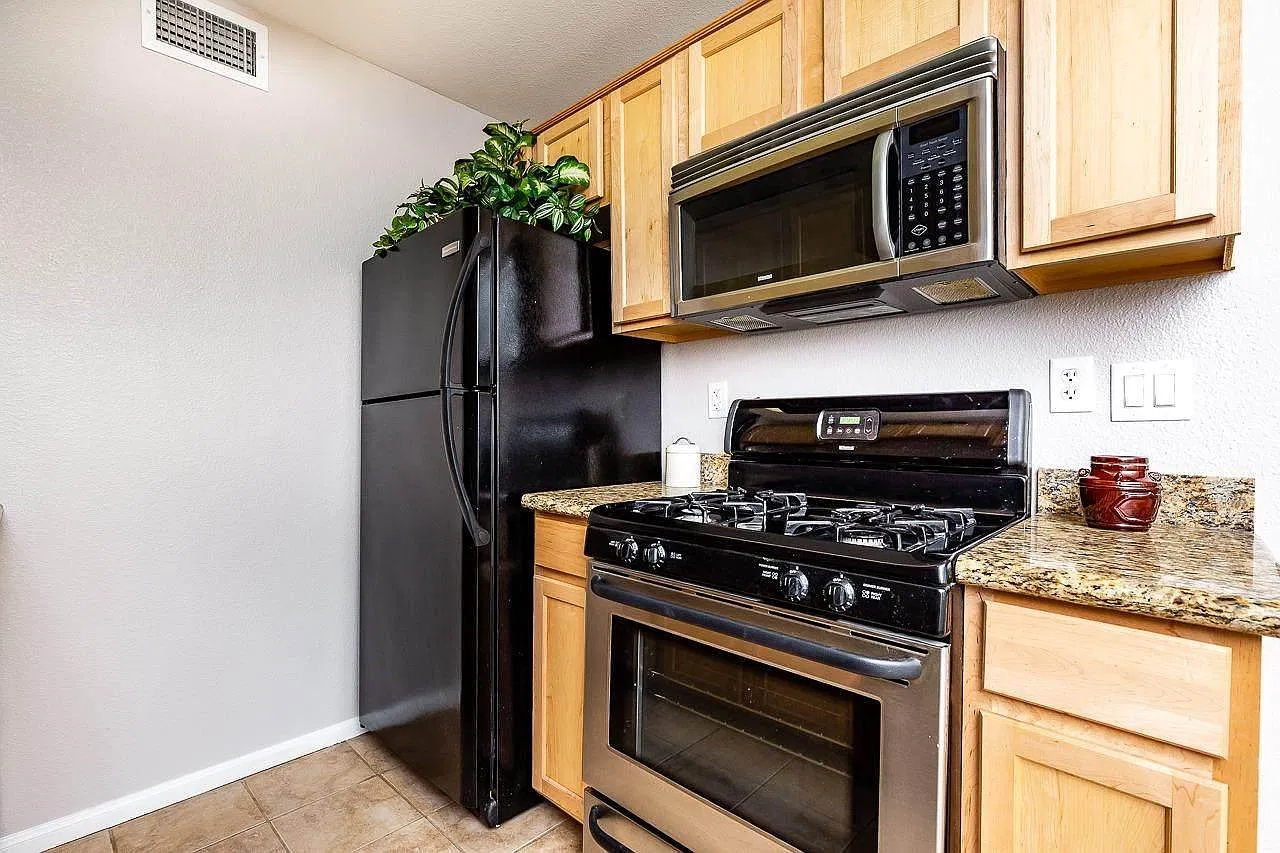 5011 Bremner Way — Photo 3