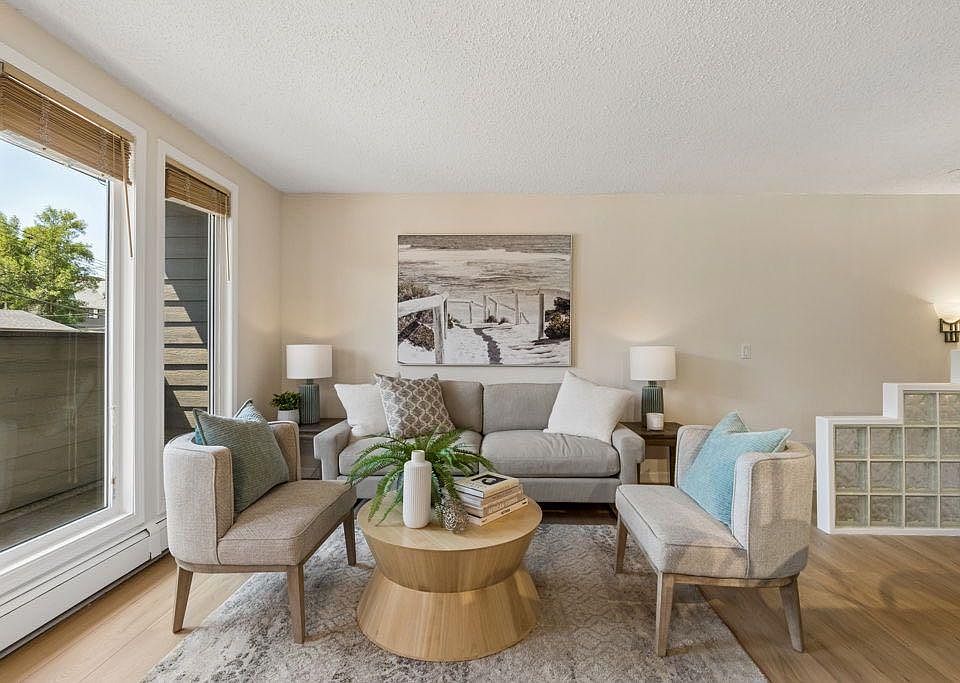 1st image of 515 S 18th Ave SW #7