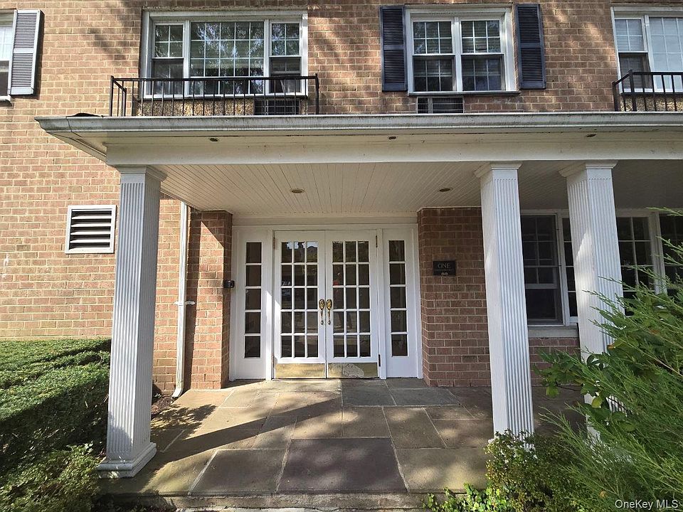 1st image of 1 Consulate Dr APT 1E