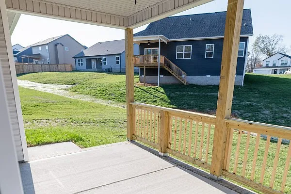 2402 Bucklin Dr — Photo 10