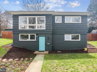 3922 Denfeld Ct, Kensington, MD 20895