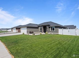 1115 E Mount Adams St, Othello, WA 99344