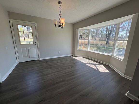 4th image of 4001 Mitchner Rd
