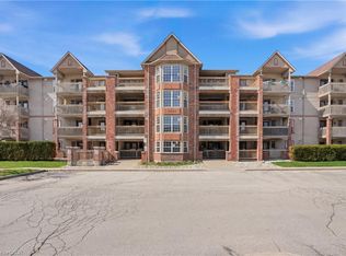 4003 Kilmer Dr #207, Burlington, ON L7M 4M1