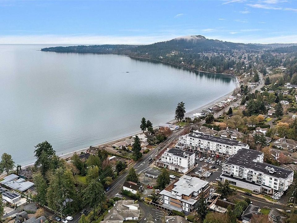 1st image of 5120 Cordova Bay Rd #309