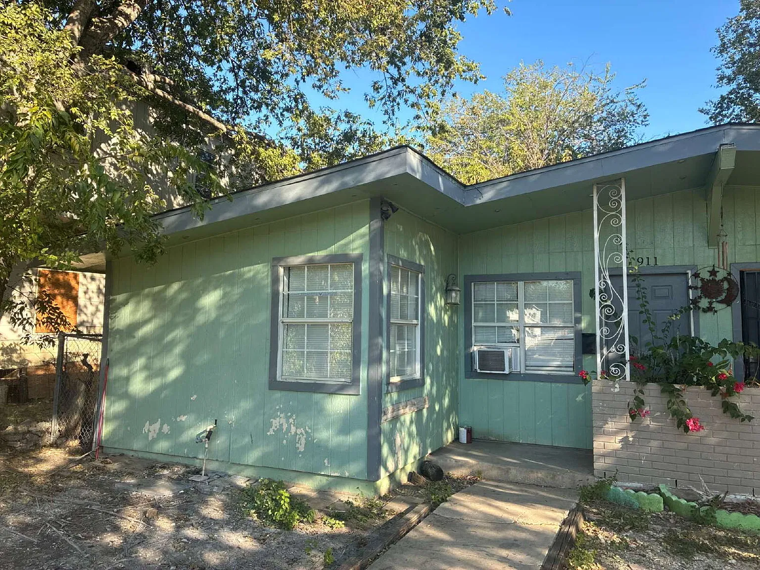 1 bed, 1.0 bath, 650 sqft, $795 — Photo 1