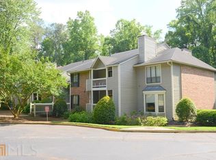 523 Warm Springs Cir, Roswell, GA 30075