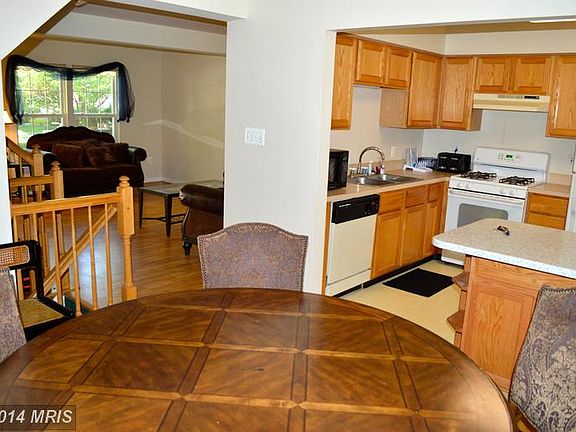 4th image of 12739 Town Center Way