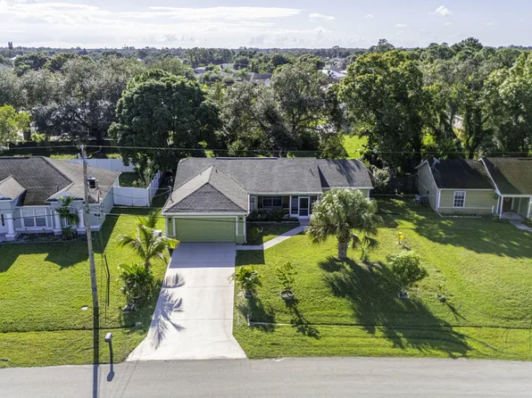 1626 SW Ruiz Terrace, Port St Lucie, FL 34953