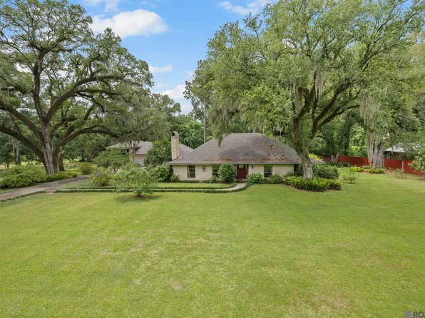 18401 Belle Grove Rd, Prairieville, LA 70769