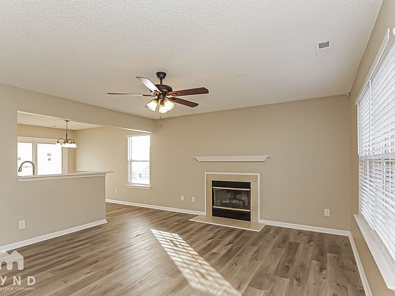5th image of 12224 Stewarts Crossing Dr