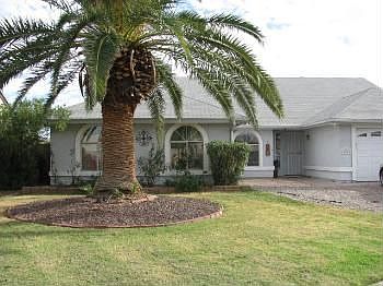 1st image of 10019 W Meadowbrook Ave