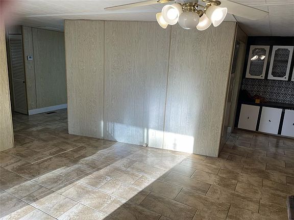 5th image of 7438 Saint Johns Rd