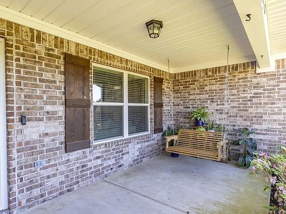 2nd image of 1123 Heights Rd
