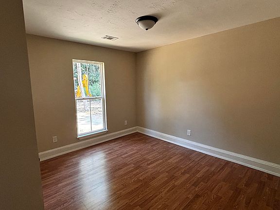 5th image of 105 Zenith Dr