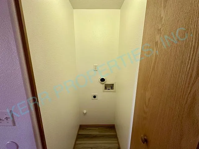 11929 SE Pine St — Photo 9