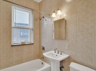 131 Park Dr APT 22, Boston, MA 02215