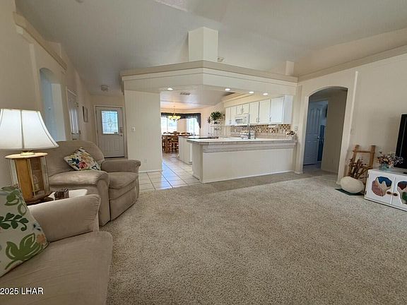3rd image of 3770 Bluegrass Dr