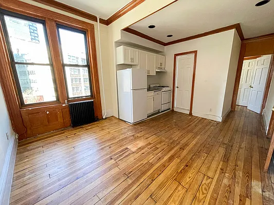 Rented by City Connections Realty | media 16