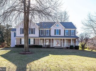 12199 Sugar Maple Dr, Herndon, VA 20170