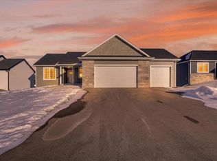 407 Luann Kay Ln, Orfordville, WI 53576