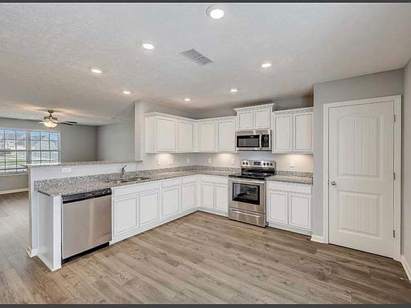 5th image of 3443 Donerail Cir